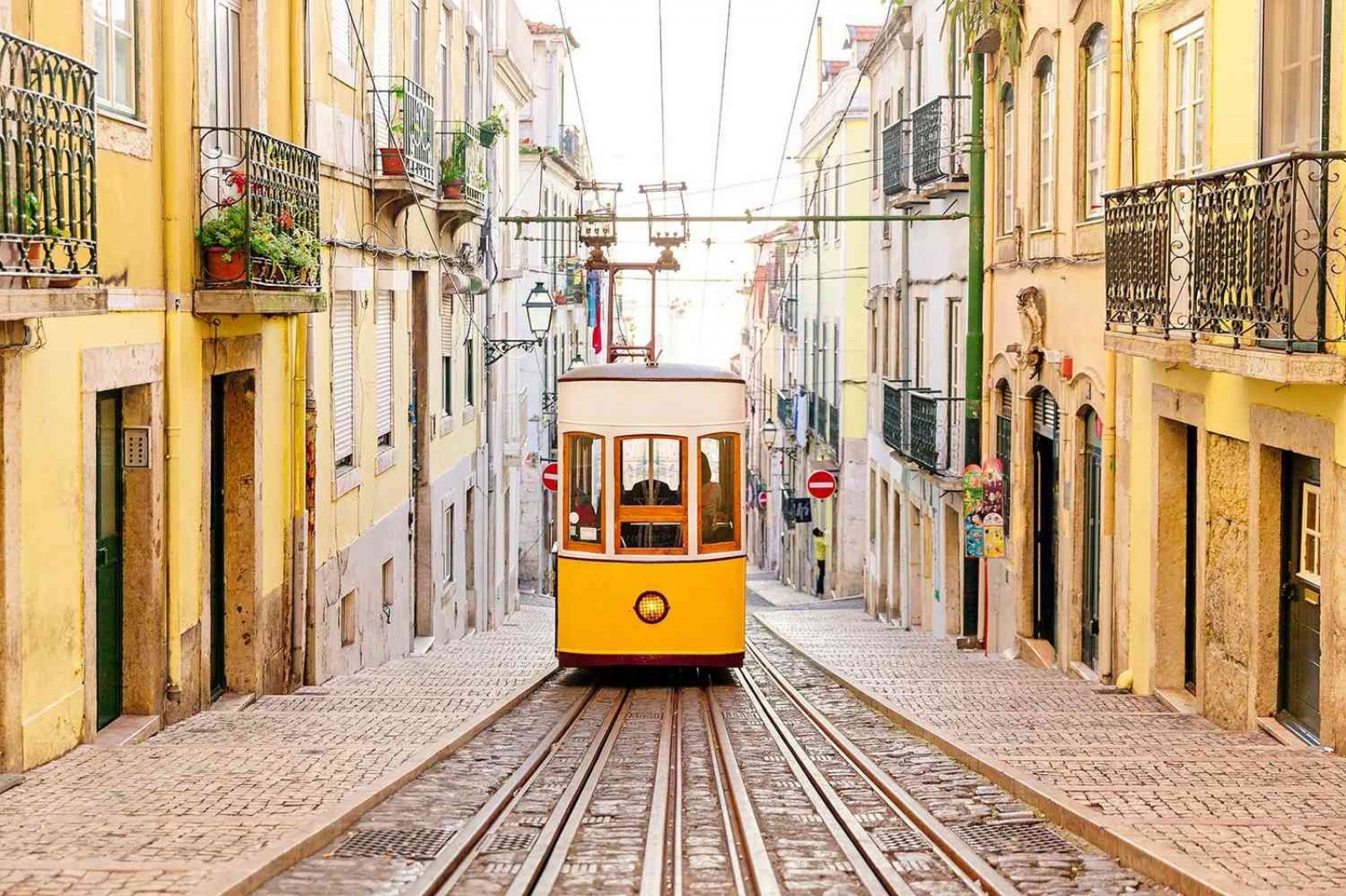 Lizbon ve Çevresi|*|Algarve|*|Coimbra|*|Douro Vadisi |*|Porto|*|Sintra|*|Azores|*|Madeira